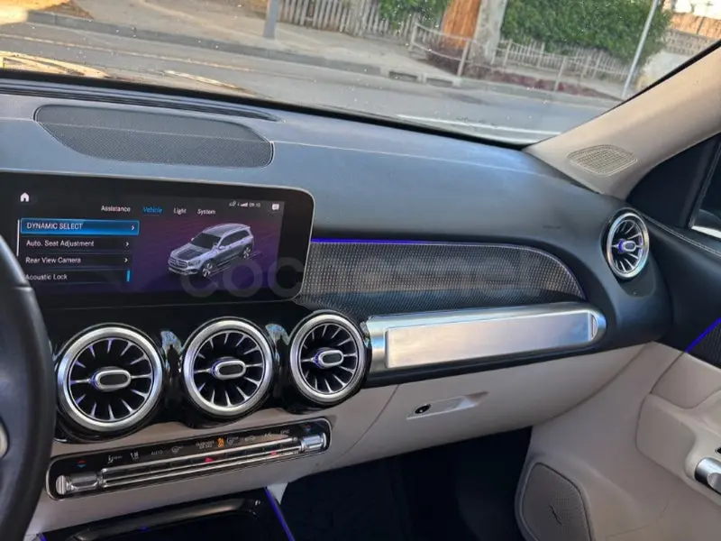 Mercedes-Benz GLB 250 4MATIC — foto 10