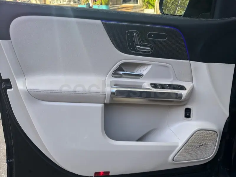 Mercedes-Benz GLB 250 4MATIC — foto 14