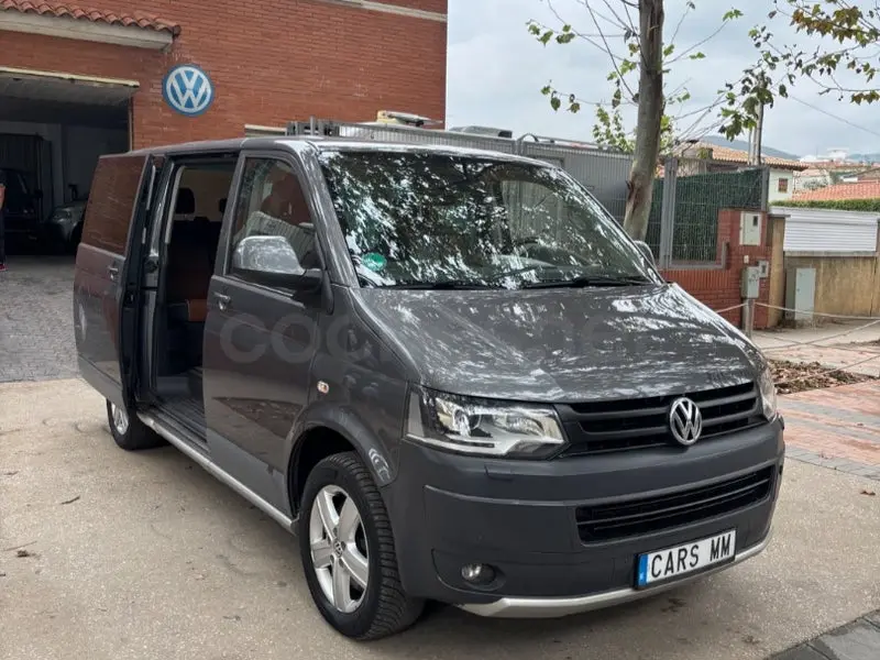 Volkswagen Multivan Highline 4Motion gris, vista frontal — foto 2