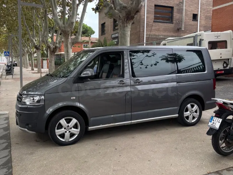 Volkswagen Multivan Highline 4Motion gris, vista frontal — foto 7
