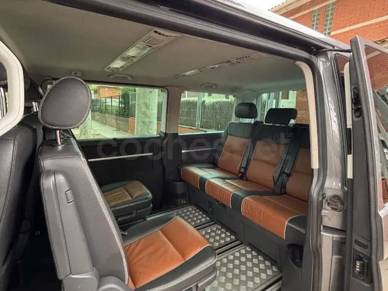 Volkswagen Multivan Highline 4Motion gris, vista frontal — foto 9