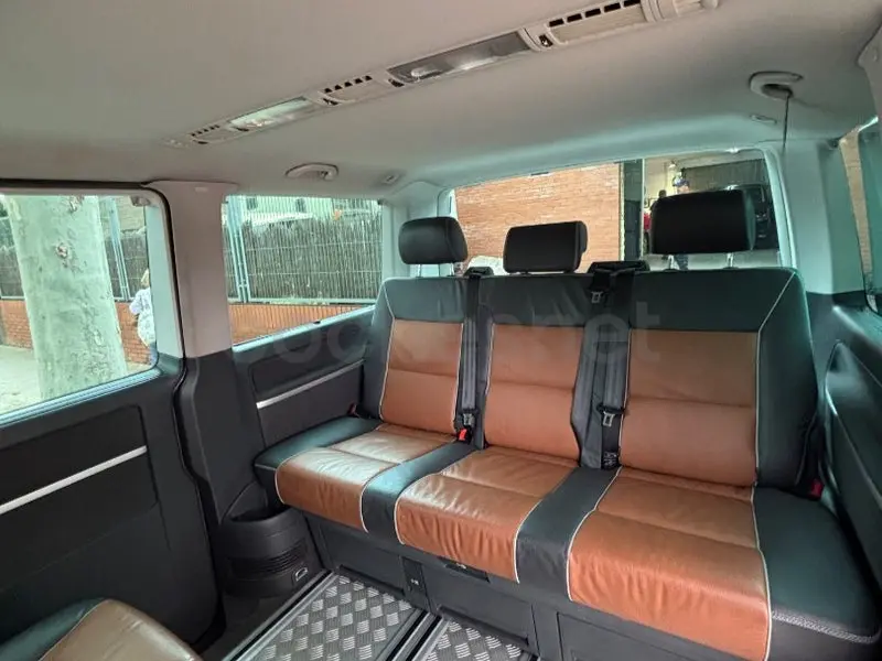 Volkswagen Multivan Highline 4Motion gris, vista frontal — foto 10