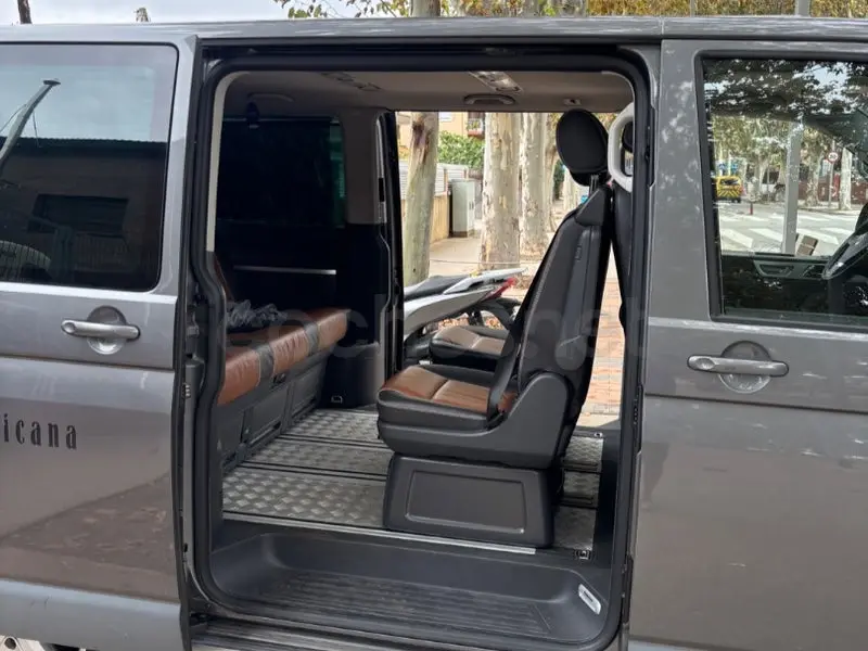 Volkswagen Multivan Highline 4Motion gris, vista frontal — foto 17