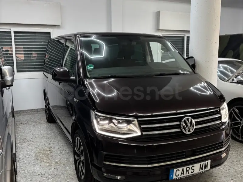 Volkswagen Multivan Premium T6 granate, vista frontal