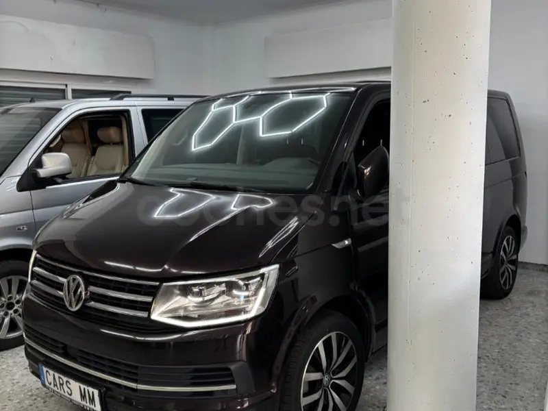 Volkswagen Multivan Premium T6 granate, vista frontal — foto 3