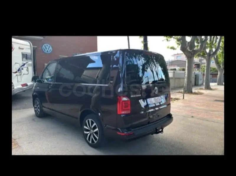 Volkswagen Multivan Premium T6 granate, vista frontal — foto 4