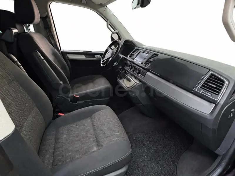 Volkswagen Multivan Premium T6 granate, vista frontal — foto 9