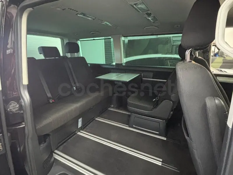 Volkswagen Multivan Premium T6 granate, vista frontal — foto 11